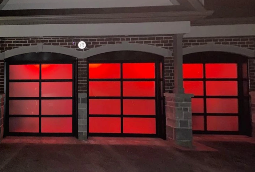 Emergency Garage Door Repair Brampton: 24/7 Service When You Need It Most 3 garage doors